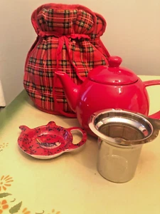 Sweese Red  Porclain Teapot Set, Teapot- Cozy -Teabag Plate -Strainer 27 oz - Picture 1 of 4