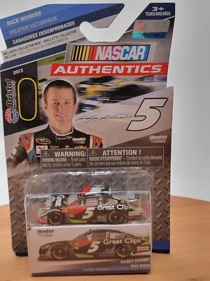 Coche diecast Kasey Kahne 5 2013 NASCAR Authentics 1/64 ganadores de carrera Bristol Foto 1 de 2