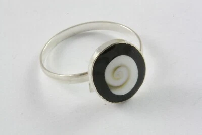 Anello Design A Forma Di Conchiglia Regolabile In Argento 925 - Immagine 1 di 4