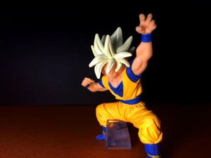 Dragon Ball SSJ Goku kamae figure HG from Japan Gashapon capsule toy - Picture 1 of 4