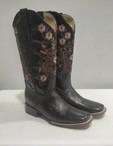 Women's Size 10 Cruzalta Cincelaldo Print Cowboy Boots - Picture 1 of 10
