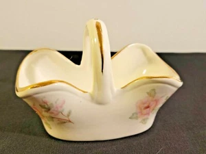 Mini canasta de baratija de porcelana Queensway mango rosa floral Staffordshire Inglaterra - Imagen 1 de 12