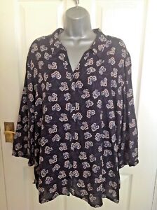 Navy blue floral 3/4 sleeve cotton blend shirt by Seasalt Cornwall size 22