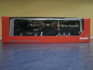 Herpa LKW Volvo FH4 Glob/Aerop. XL Ga-KSZ Bernh.Land Remy Martin 304504 - Picture 1 of 1