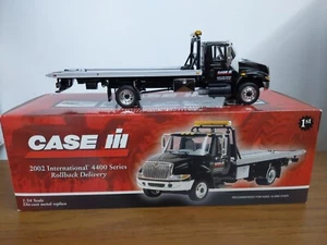 1/34 First Gear International 4400 Series Rollback Truck Case IH  - Picture 1 of 4