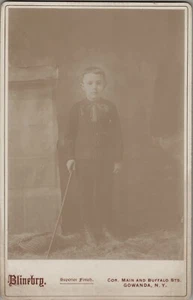 Gestützter Junge mit Stock Post Mortem Kabinett Foto 1870er Gowanda, NY - Bild 1 von 6