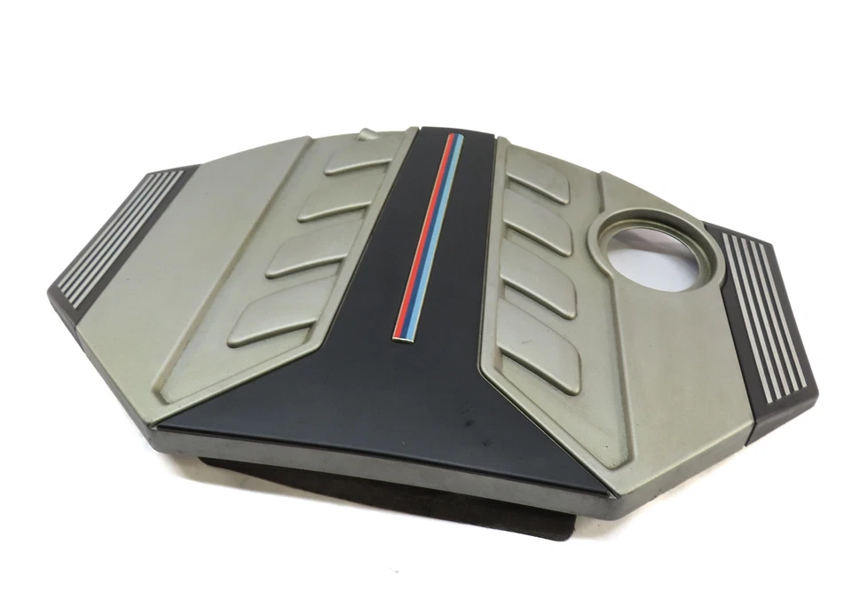 BMW X6M///M (E71) 2013 4,4 L TURBO S63 M CUBIERTA DEL MOTOR MOLDURA 13717589646 Foto 1 de 4