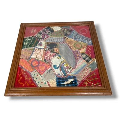 Colcha louca antiga emoldurada segmento 1800 costurada à mão século XIX 17 x 17 rara - Imagem 1 de 4