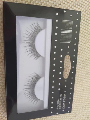 Pestañas postizas Wet N Wild - Crepúsculo, nuevo brillo brillante Foto 1 de 2