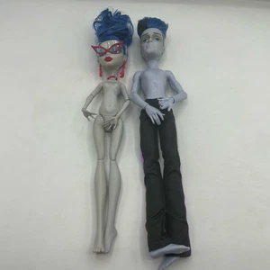 Monster High Loves Not Dead Coppia Ghoulia Yelps Slo Mo Martavitch ToysRUs COSÌ COM'È - Foto 1 di 14
