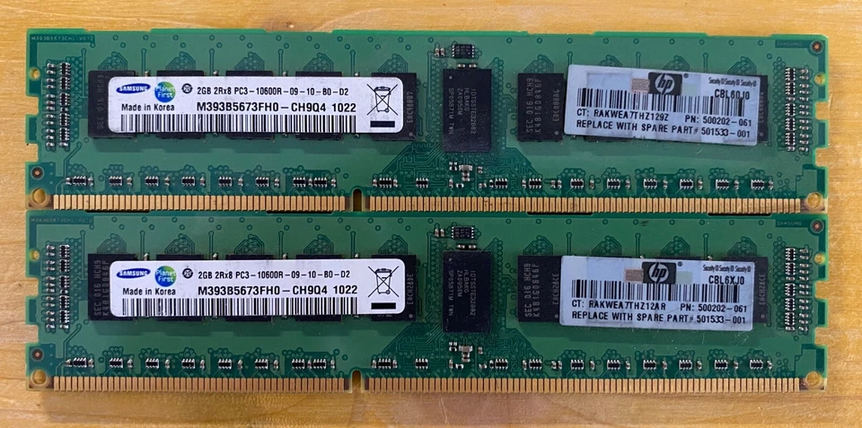 RAM 2x2gb HP Samsung Memory DDR3 6x2GB RDIMM ECC 2Rx8 PC3-10600R 500202-061 - Immagine 1 di 1