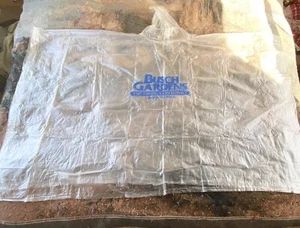 Busch Gardens Vintage Regenponcho 100% wasserdicht gebraucht-unbenutzt - Bild 1 von 3