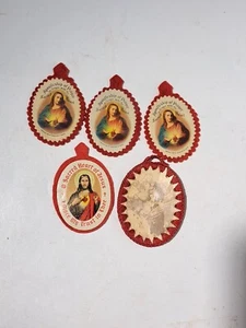 5 VINTAGE CLOTH CATHOLIC RELIGIOUS BADGES - Picture 1 of 2