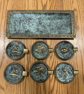 Juego De Colección De 7 Bandejas De Ceniza De Bronce Verdigris Zodiaco Apilables Años 50 Alemania MCM - Imagen 1 de 12