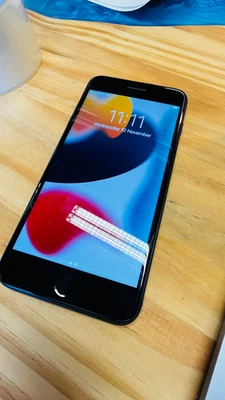 iPhone 7 Plus 32GB Unlocked, Black - Image 1 of 4