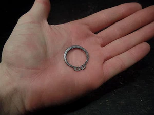 1982 HUSQVARNA 430XC CLUTCH HUB RETAINER CLIP RING - Picture 1 of 3