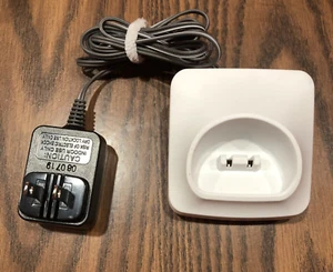 Panasonic PNLC1077 YA Phone Cradle Charger Base White - Picture 1 of 4