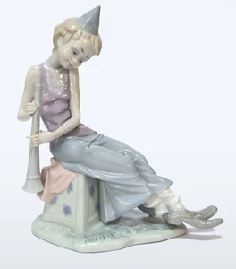 PORCELAIN FIGURINE PROBABLE NAO VERSION OF LLADRO #5059 CLOWN WITH SAXOPHONE - Picture 1 of 5
