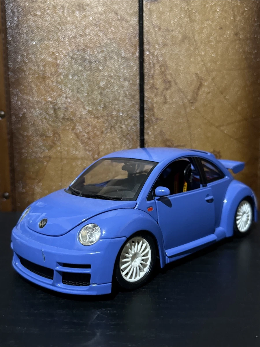ブラーゴ 1/18 フォルクスワーゲン ニュ-ビートル（カスタム仕様