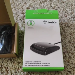 BELKIN USB Smart Card Reader F1DN008UTT Supports Class A,B,C BROARD - Picture 1 of 3
