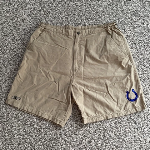 NFL Team Apparel Indianapolis Colts Mens Shorts XL Logo Reebok Khaki Elastic Cover
