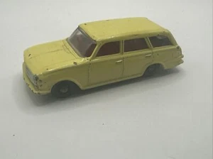 Lesney Matchbox No. Coche familiar Vauxhall Victor 38 con interior rojo y escotilla de colección - Imagen 1 de 10