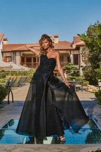 Evening dress - Picture 1 of 3