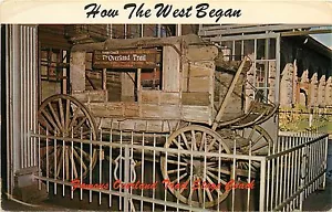 How the West Began - Famous Overland Trail Stagecoach modello 1866 cartolina - Foto 1 di 2