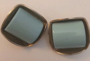 Vintage Turquoise Color Thermoset Goldtone 1" Square Clip On Earrings Estate - Picture 1 of 8
