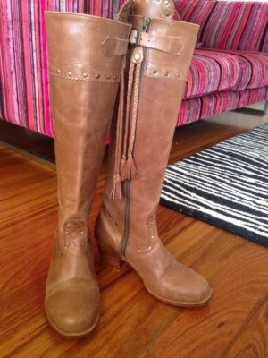 Botas de Vaquero Shakuhachi Marrón RARAS Talla 38 - Borla, Hasta la Rodilla, Tachonadas, Occidentales Foto 1 de 4