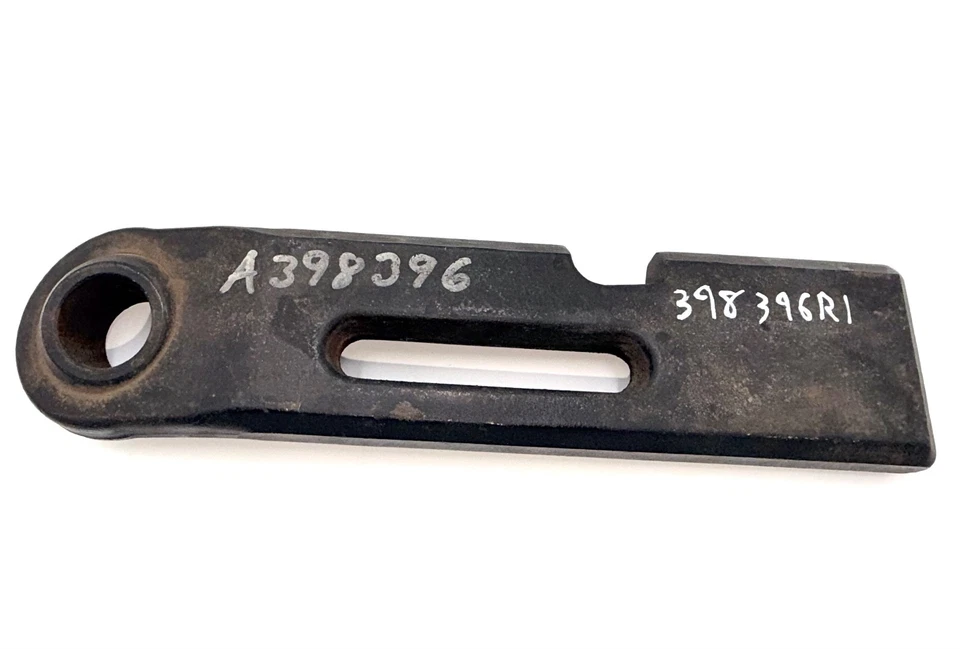 Brazo de tracción derecho IH International Farmall 86 Series Cat III NUEVO 398396R1 Foto 1 de 1