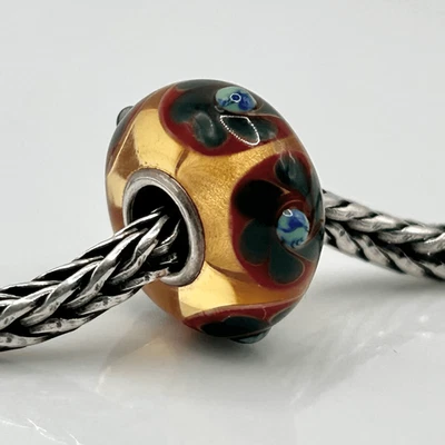 TROLLBEADS UU Vacaciones Flor Verde y Roja sobre Vidrio Dorado LAA 925S ¡NUEVO! Foto 1 de 4