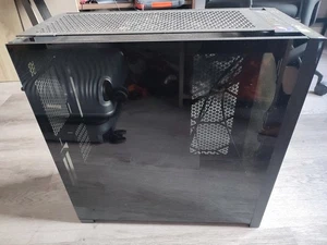 Corsair CC9011210WW Mid-Tower ATX PC Case - Black - Picture 1 of 8