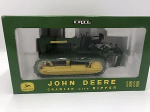 MIP 1:16 Scale John Deere 1010 Crawler W/ripper / Plow City (Ertl 16093A) - Picture 1 of 4