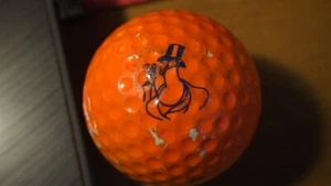 Vintage "The New Yorker" Golf Ball ***DT Titleist*** Durable -L19 - Picture 1 of 3