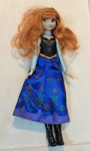Disney Frozen Prinzessin Anna Puppenkleid, Stiefel Hasbro 2015 sehr guter Zustand C332G - Bild 1 von 7
