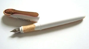 Füllhalter Air White Rose Dreiecksform Füller Online - Bild 1 von 4