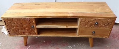 Mobile porta Tv in legno di teak color naturale con cassetti e anta intarsiate   - Immagine 1 di 4