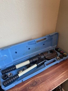 Thomas & Betts TBM14M Hydraulic Crimping Tool w/ Case & 10 Dies - Picture 1 of 9