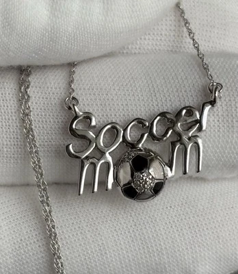 Collar de cadena de plata de ley 925 con colgante de diamantes para mamá de fútbol 18 pulgadas para damas 4,14 g Foto 1 de 4