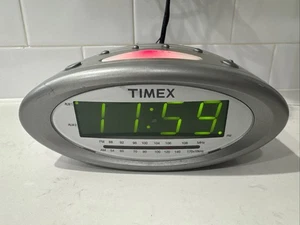 Timex Alarm Clock Radio Nature Sounds Retro #T232S Tested & Works -Green Numbers - Picture 1 of 9