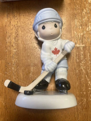 Precious Moments Enesco "Let's Keep Our Eye's on the Goal" figurine 1998 #549975 - Image 1 of 3