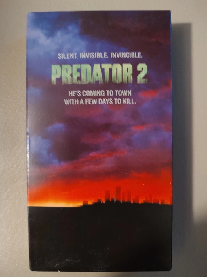 Predator 2 (VHS, 1990) - Image 1 of 3