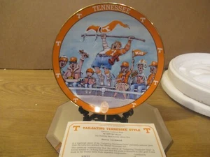 TENNESSEE VOLUNTEERS COLLECTORS PLATE SPECTACULAR SPECTATORS BY DANBURY MINT NEW - Picture 1 of 7