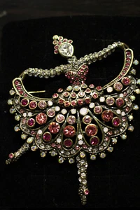 HEIDI DAUS Crystal Ballerina Dancer May I Have This Dance Pin Brooch "85" - Picture 1 of 3