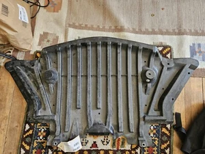 Mercedes R Klasse Unterfahrschutz A2515200122 - Bild 1 von 3