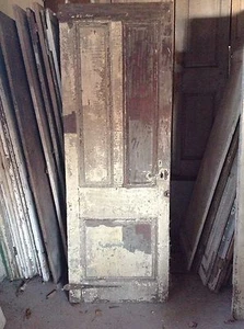ANTIQUE DOOR NEW ENGLAND 18th CENTURY INTERIOR 3 RAISED PANEL ORIGINAL HINGES  - Picture 1 of 4
