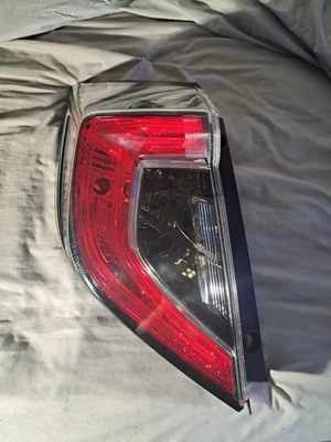 Conjunto de faros traseros izquierdo honda civic 2017-2021 hatchback Foto 1 de 4