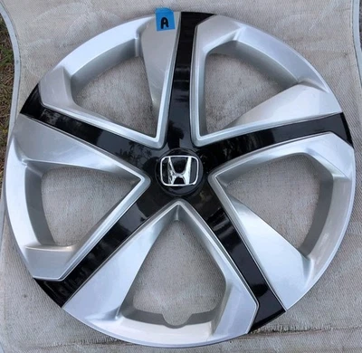 SILVER/BLACK HUBCAP (1) HONDA CIVIC 2016 2017 2018 FOR R16 TIRE SIZE - Image 1 of 4