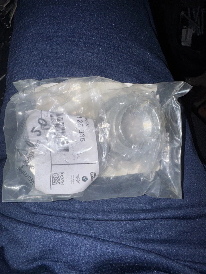 Conjunto de 2 porcas de eixo genuínas BMW. - Imagem 1 de 2